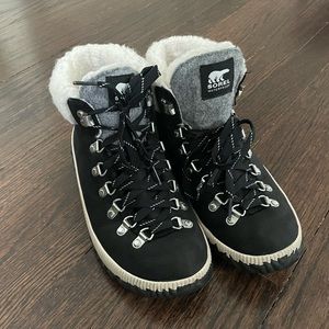 Sorel Women’s Booties (8.5)